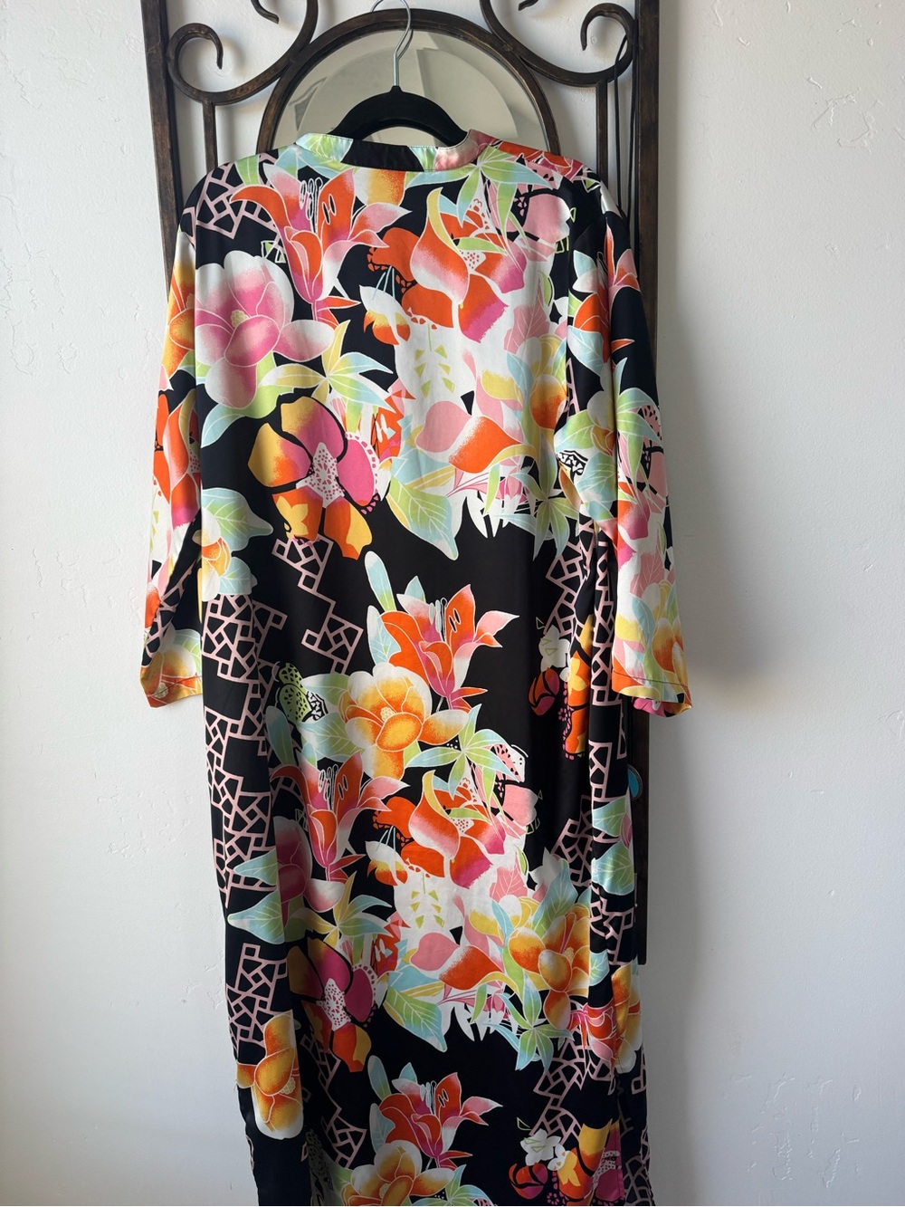 Natori Multicolor Floral Print nightgown with Black Accents - Picture 3 of 3